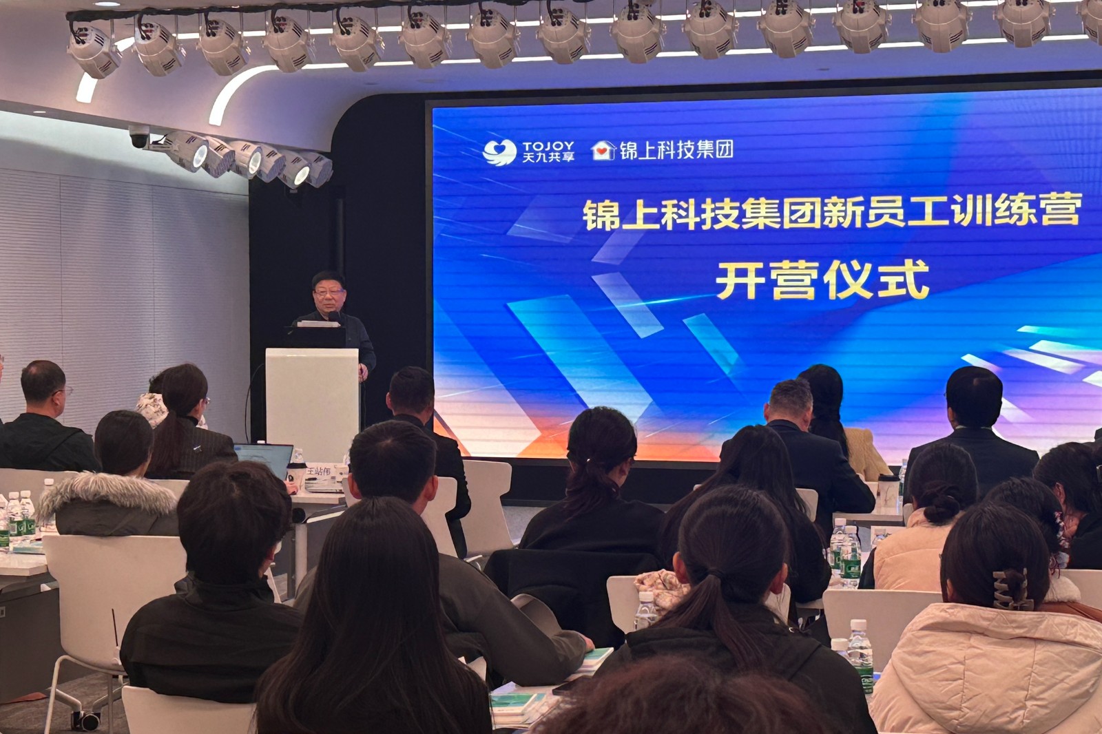 1762331219736406.jpg 1762331219736406.jpg