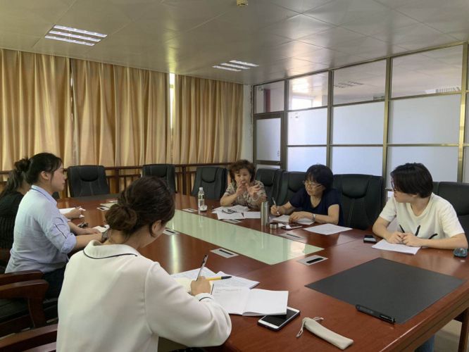 我系全体教师进行集体备课活动