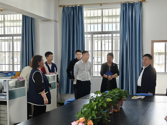 学院院长谷道宗带队深入医学信息工程系开展调研工作